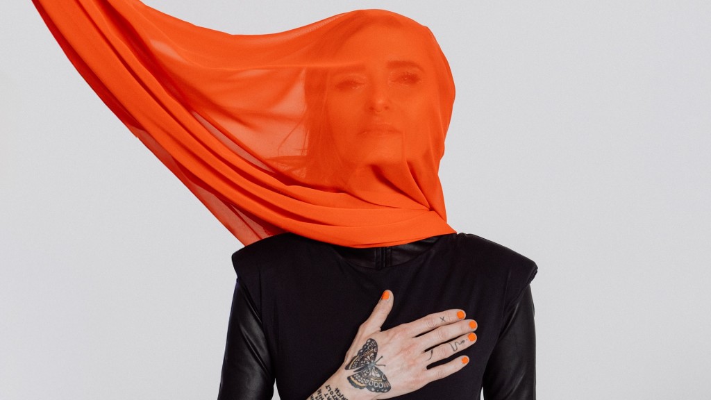 Songwriterin Sarah Lesch: Neues Album „Poesie & Widerstand