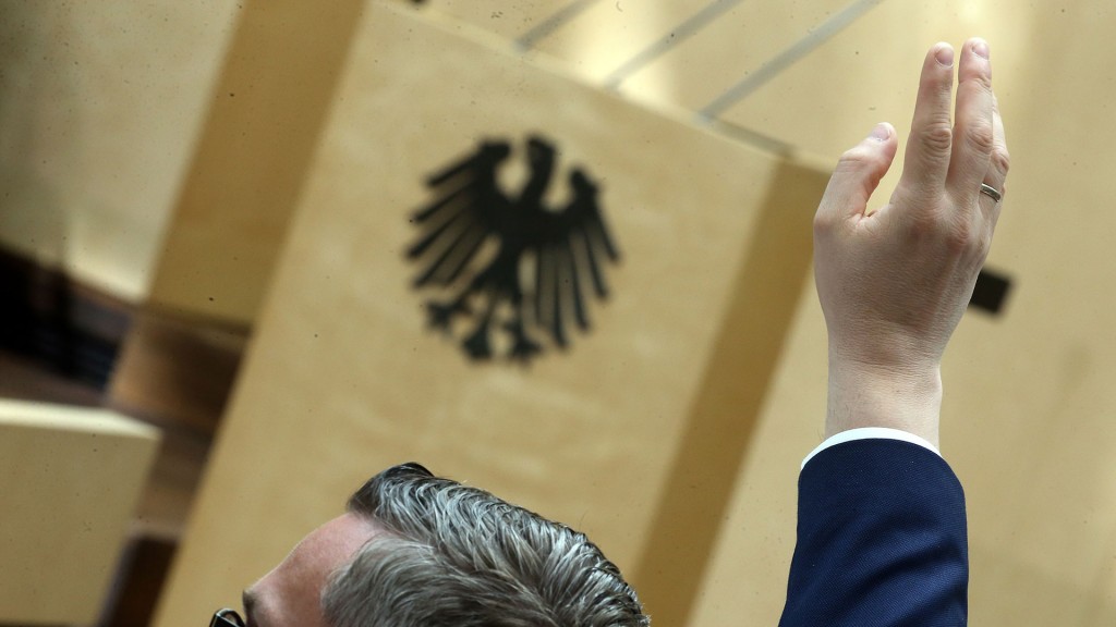 Ein Abgeordneter meldet sich im Bundesrat