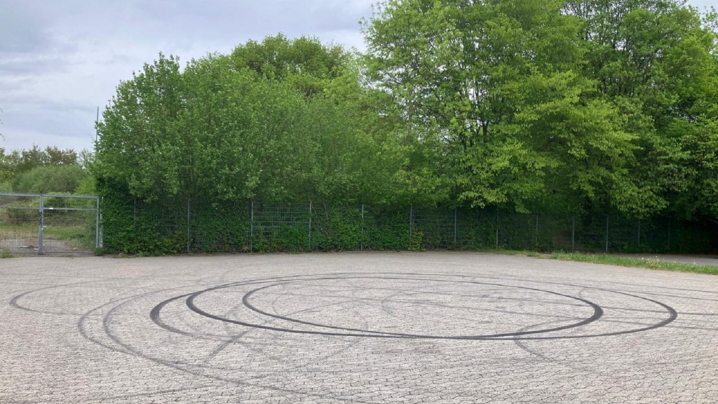 Spuren von Auto-Posern in Göttelborn