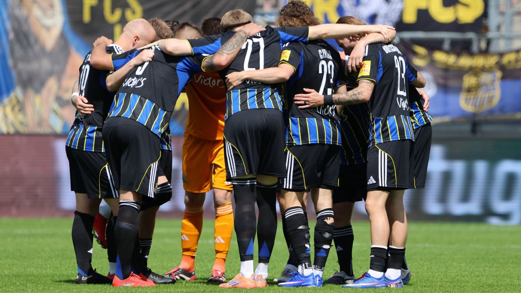 Foto: Die Mannschaft (1. FC Saarbrücken)
