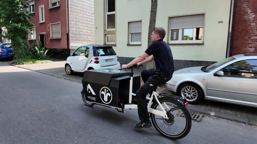 Alexander Wefers unterwegs mit dem Lastenrad 