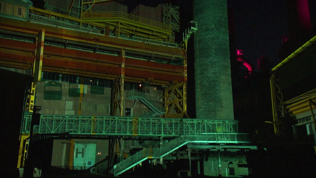 Ein Bild vom Video-Mapping-Festival „Forge” an der Völklinger Hütte 