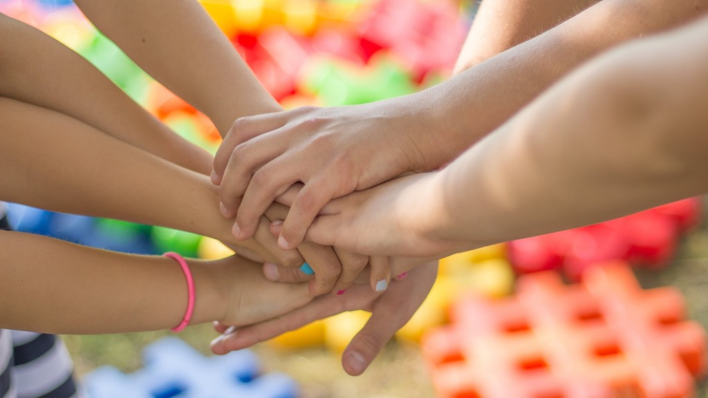 Kinderhände im Kreis