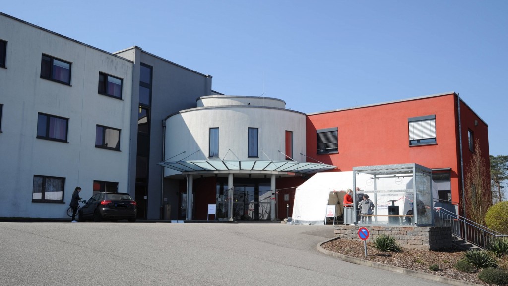Foto: Der Eingang der Marienhausklinik St. Josef Kohlhof