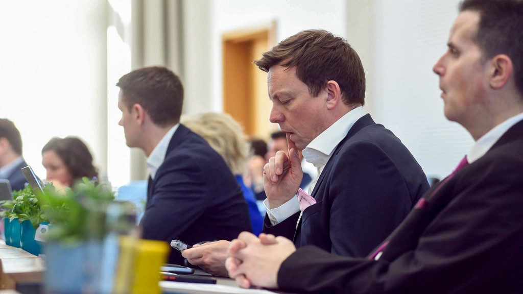 Foto: Tobias Hans im Saarländischen Landtag