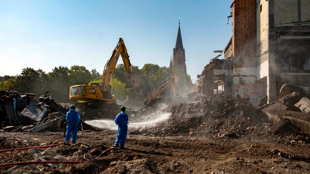 Foto: Abriss des alten Stadtbades St. Ingbert
